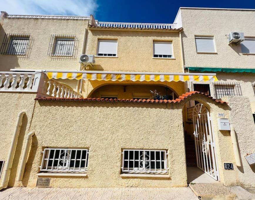 Sunny, South-Facing & Welcoming Villa Alicante Eksteriør billede