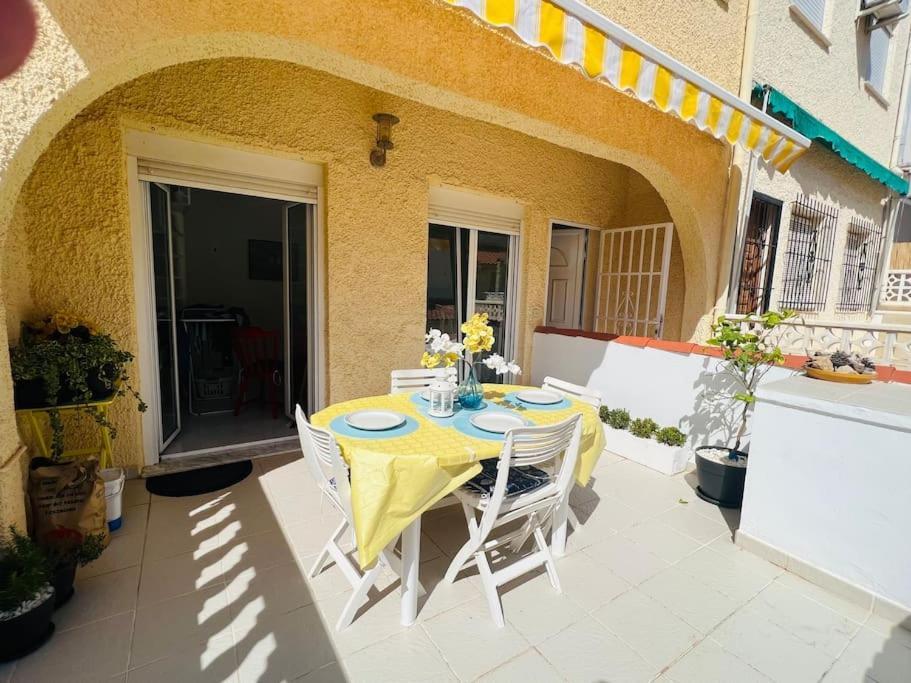 Sunny, South-Facing & Welcoming Villa Alicante Eksteriør billede